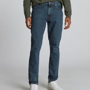 Everlane Men’s Organic Cotton Slim Fit Jean (Faded Indigo)